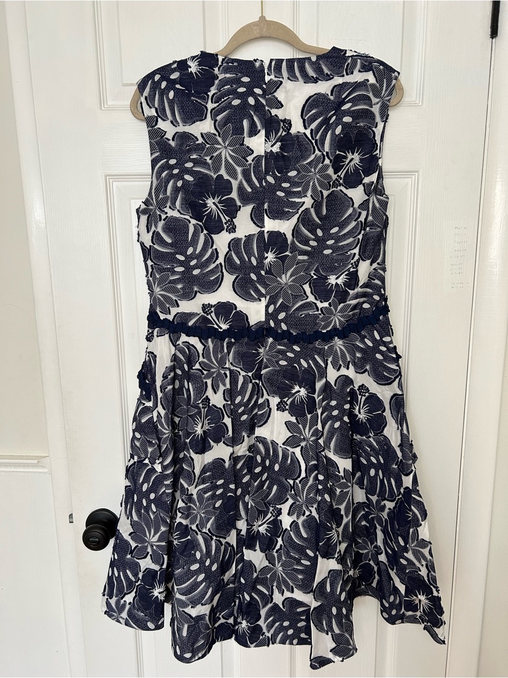 Talbot Runhof Leaf Print Dress - Picture 8 of 12
